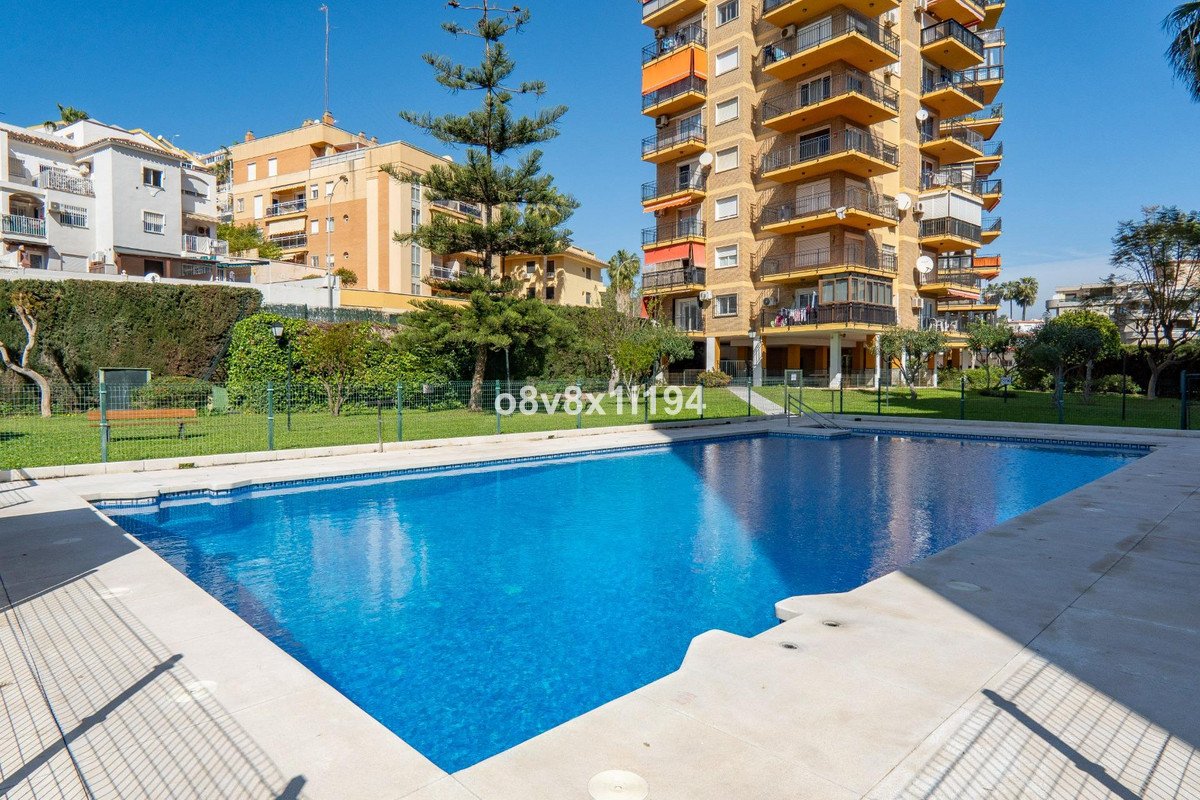 2 Bed Middle Floor Apartment in Torremolinos