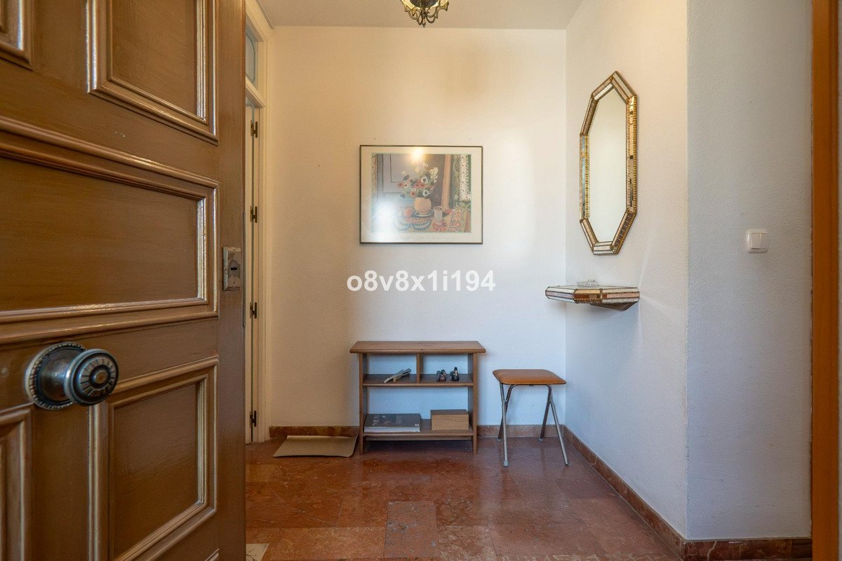 2 Bed Middle Floor Apartment in Torremolinos