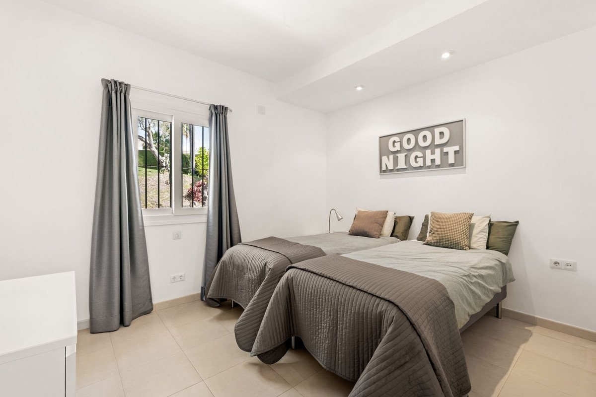 2 Bed Townhouse in Aloha