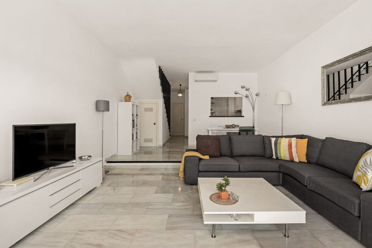2 Bed Townhouse in Aloha