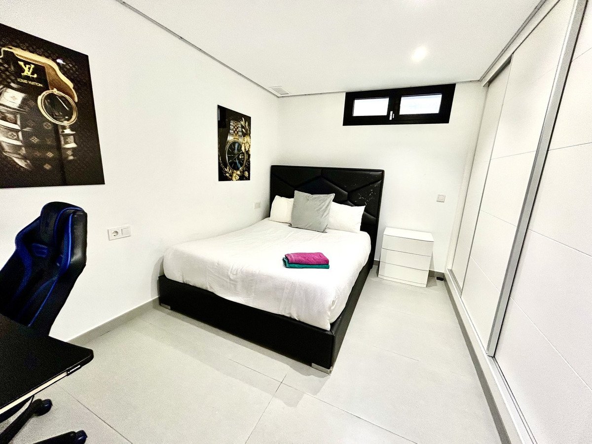 5 Bed Detached Villa in Los Balcones