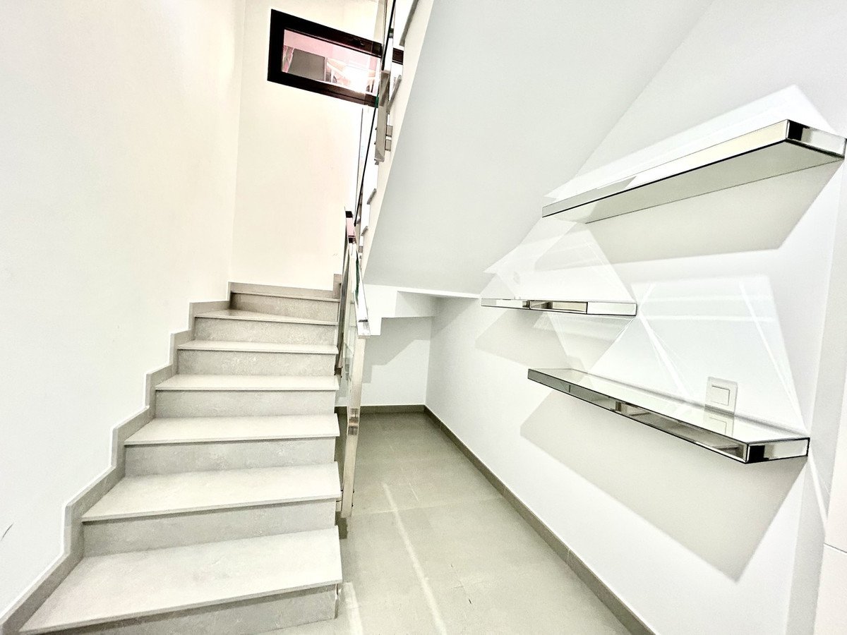 5 Bed Detached Villa in Los Balcones