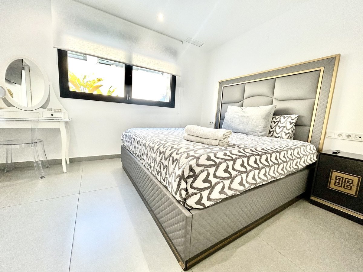 5 Bed Detached Villa in Los Balcones