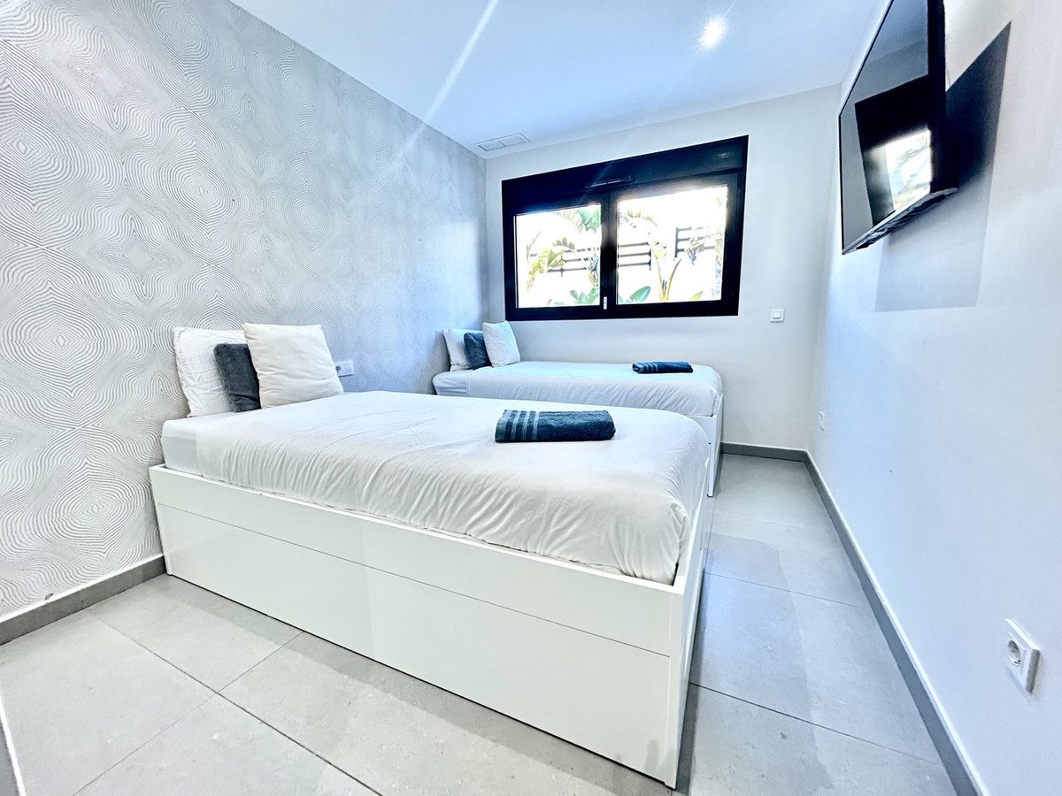 5 Bed Detached Villa in Los Balcones