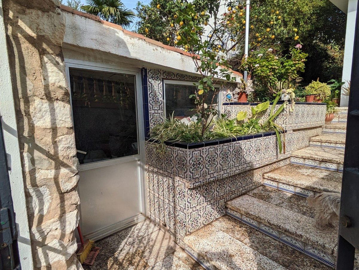 5 Bed Detached Villa in Benalmadena