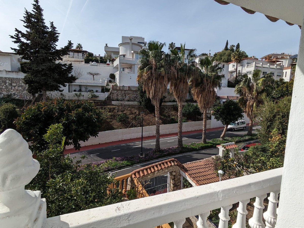 5 Bed Detached Villa in Benalmadena