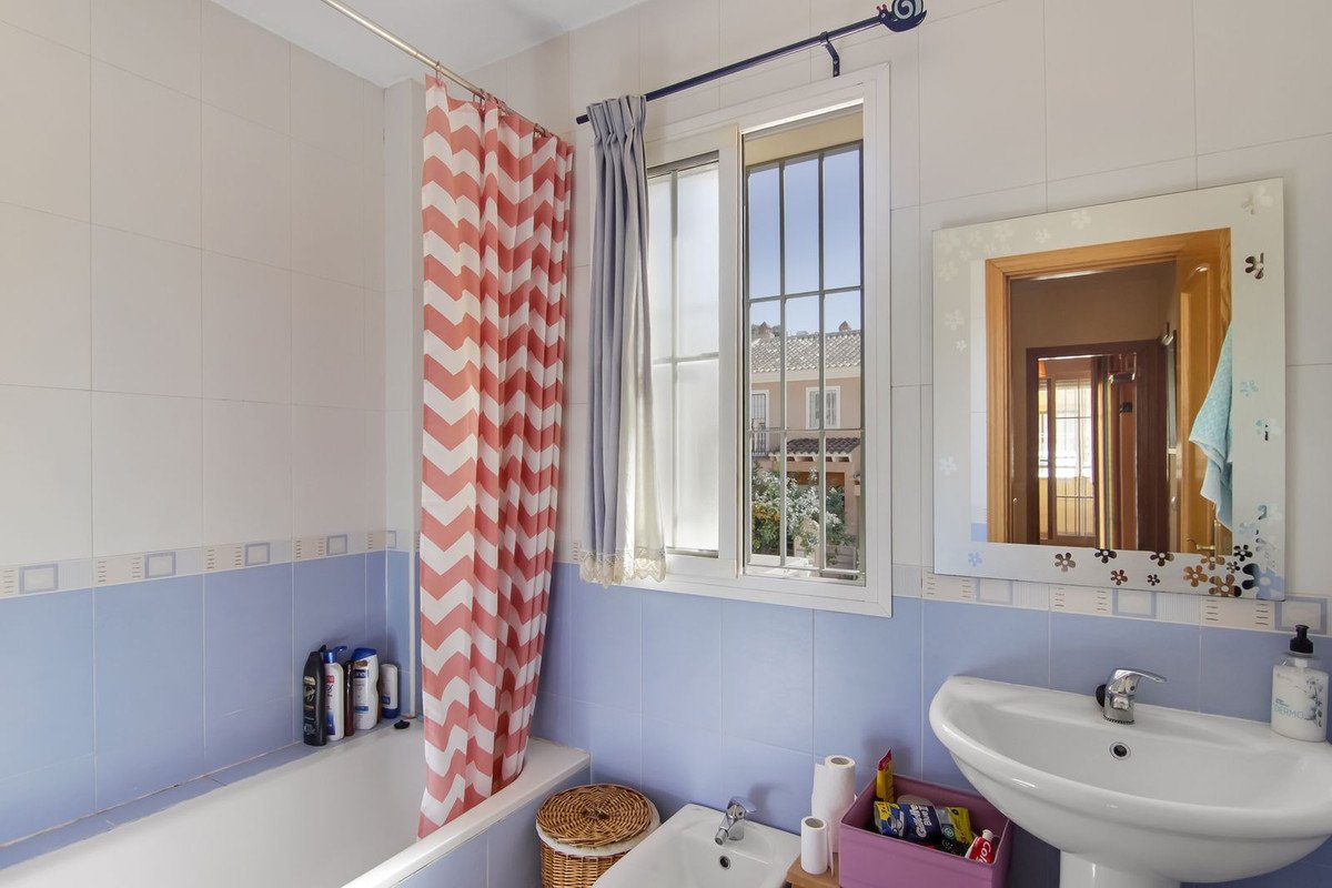 4 Bed Townhouse in Campanillas