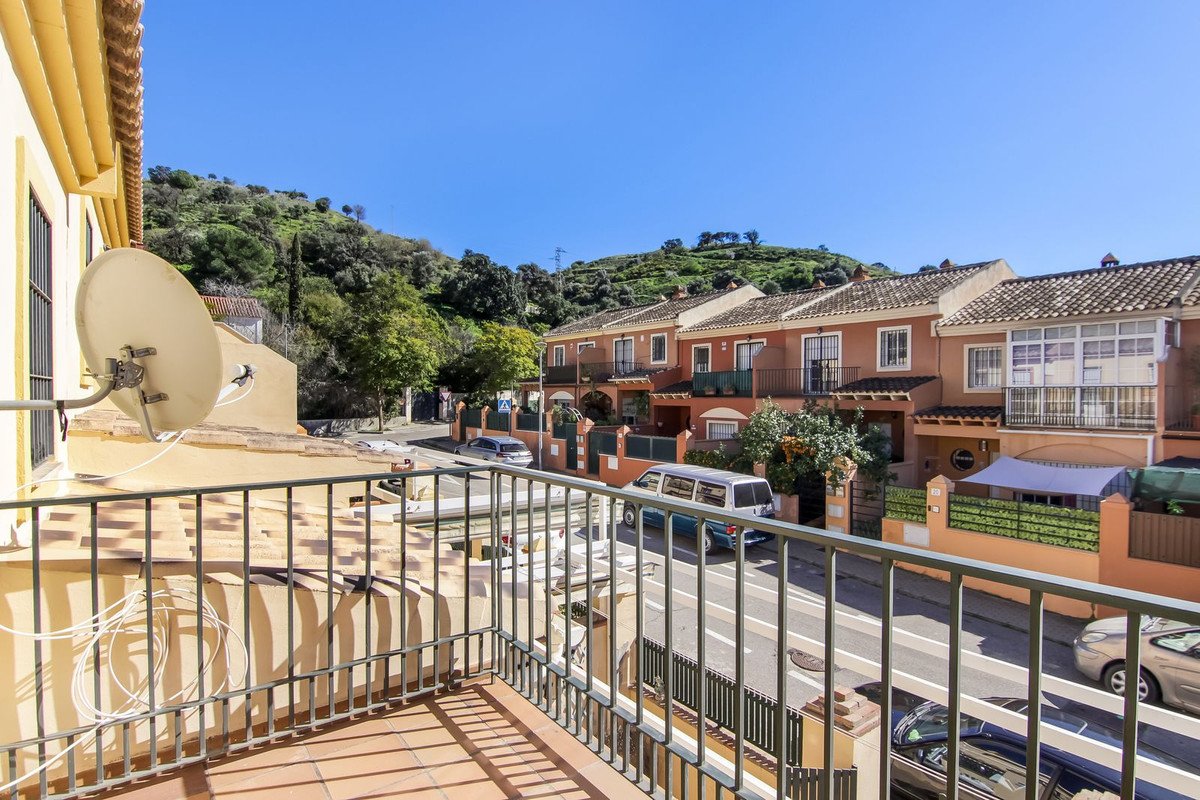 4 Bed Townhouse in Campanillas