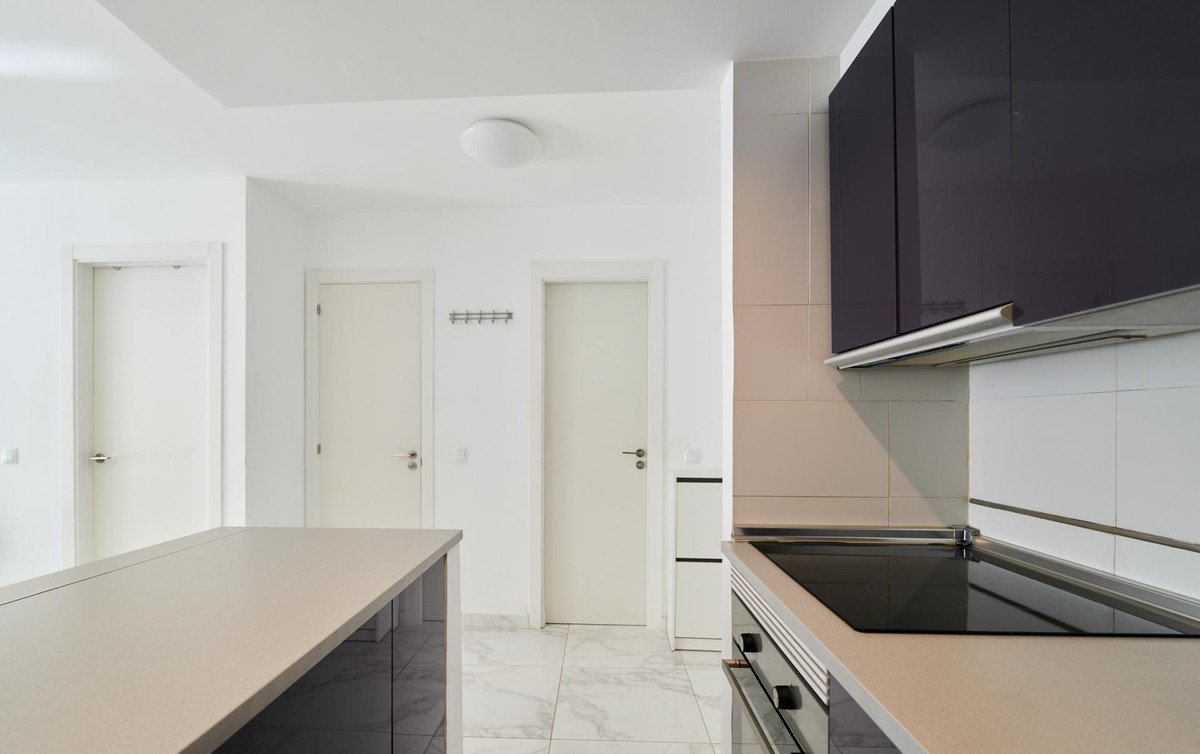 2 Bed Middle Floor Apartment in Marbella