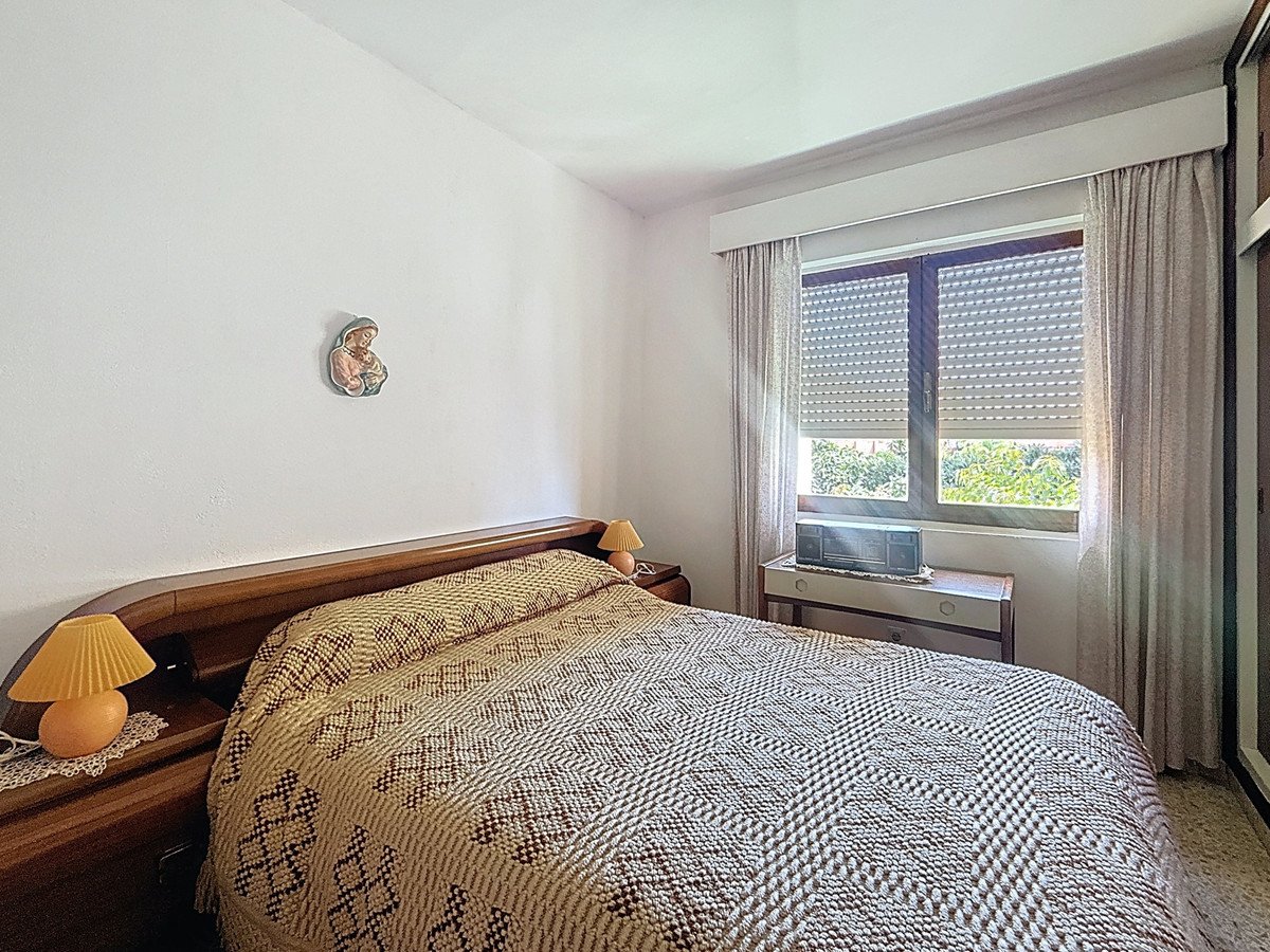 3 Bed Middle Floor Apartment in Estepona