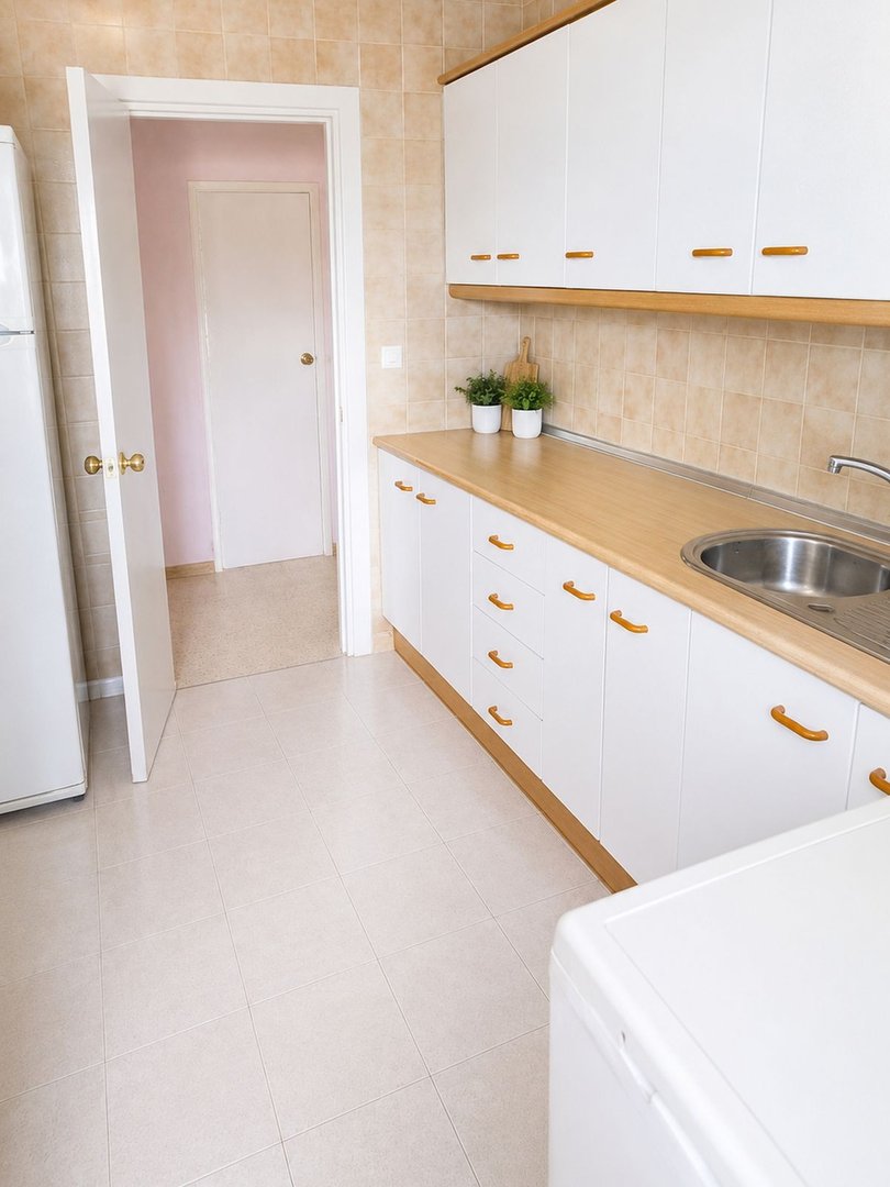 3 Bed Top Floor Apartment in Marbella