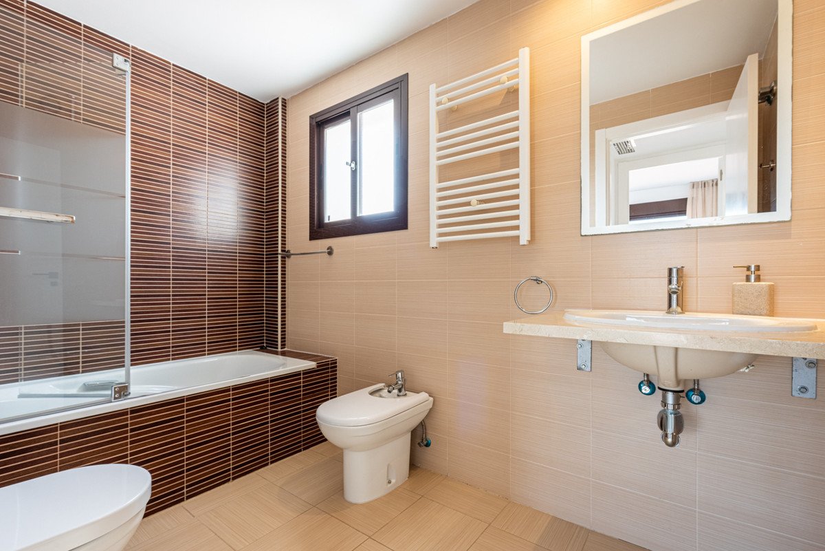 2 Bed Penthouse in Calanova Golf
