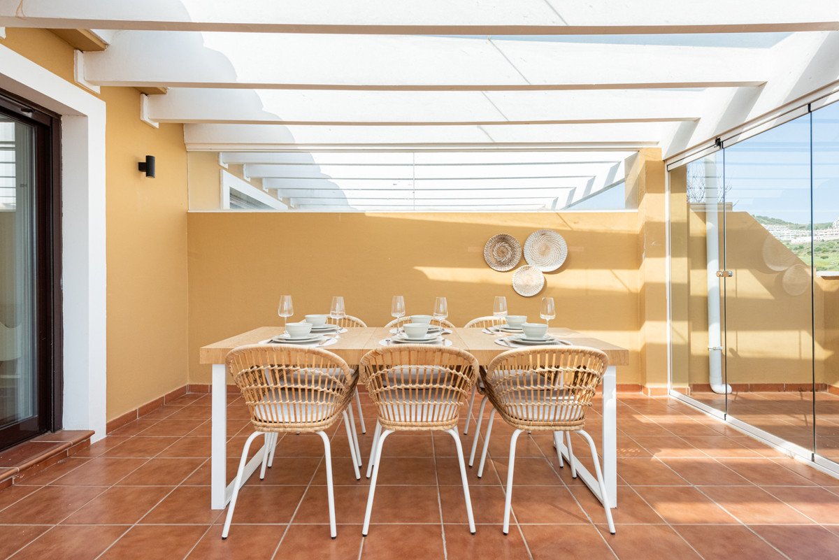 2 Bed Penthouse in Calanova Golf