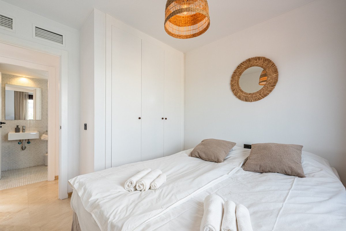 2 Bed Penthouse in Calanova Golf