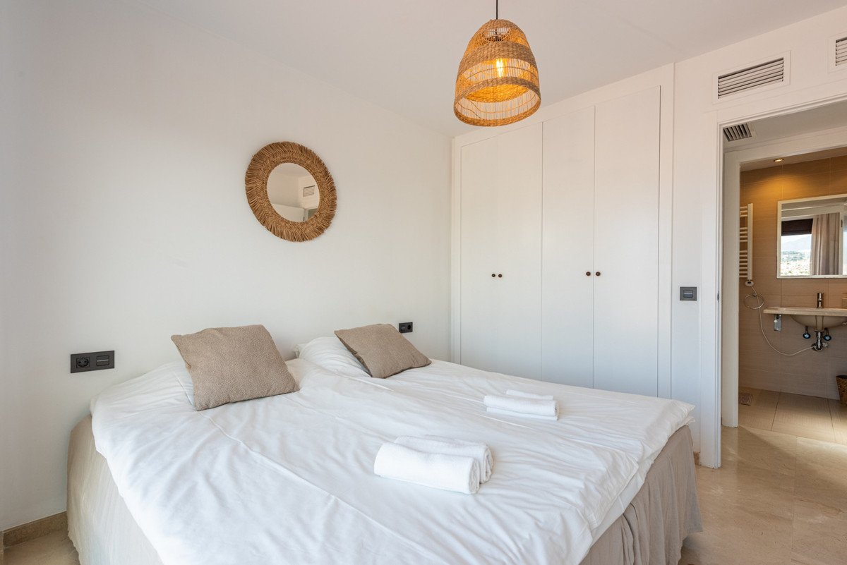 2 Bed Penthouse in Calanova Golf