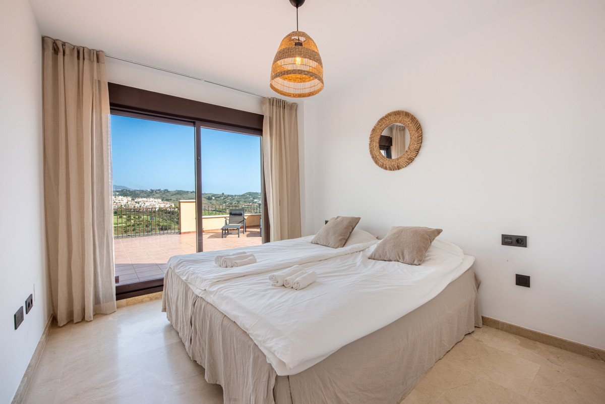 2 Bed Penthouse in Calanova Golf