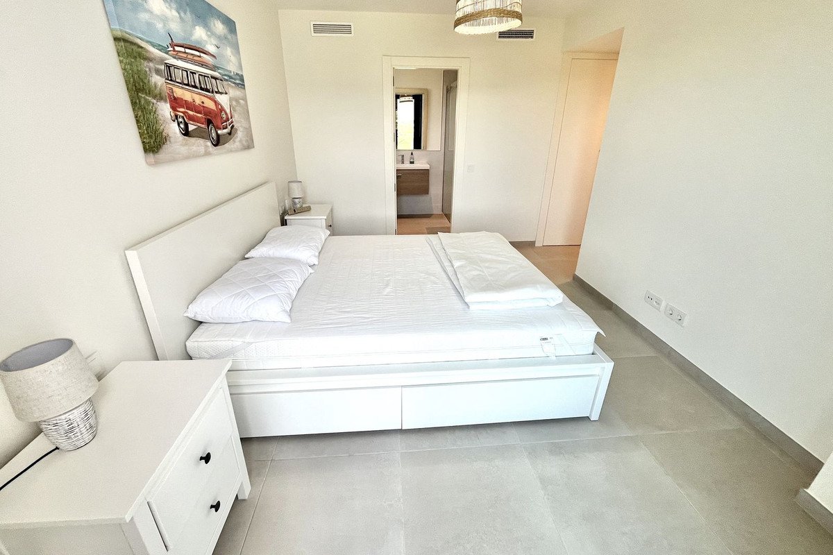 3 Bed Middle Floor Apartment in La Cala de Mijas