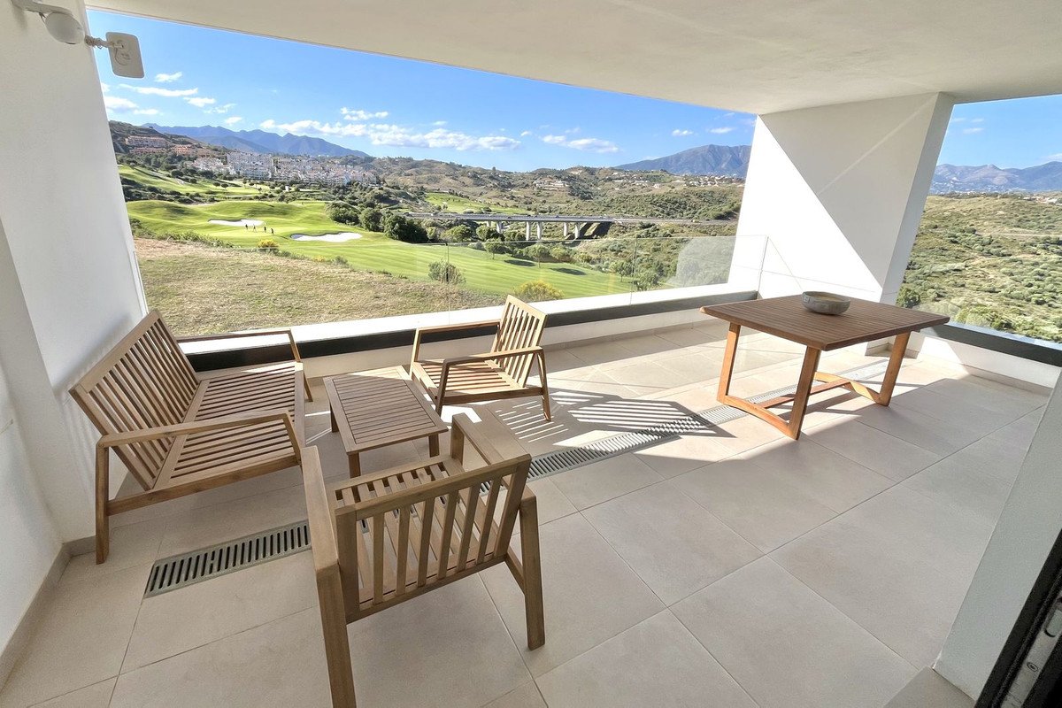 3 Bed Middle Floor Apartment in La Cala de Mijas