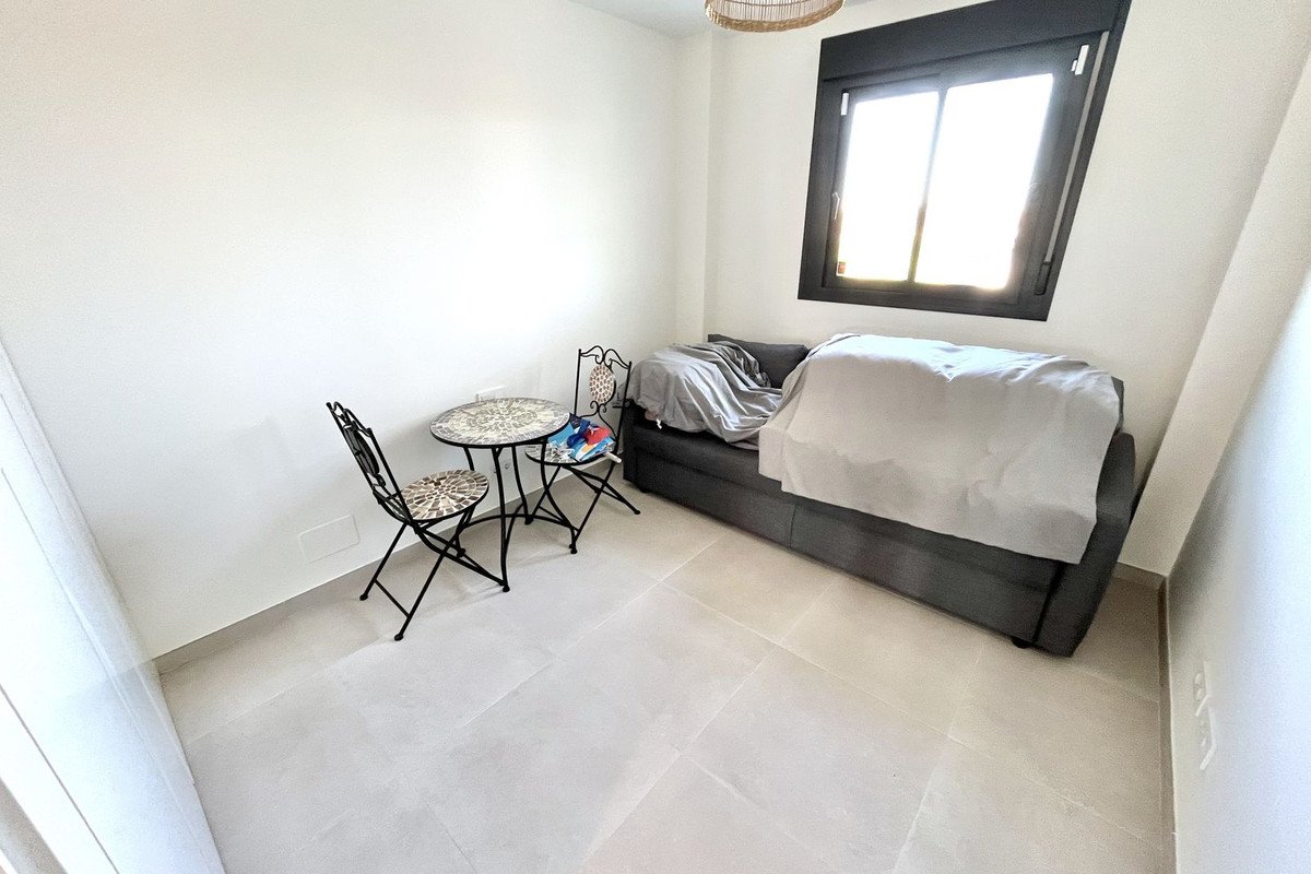 3 Bed Middle Floor Apartment in La Cala de Mijas