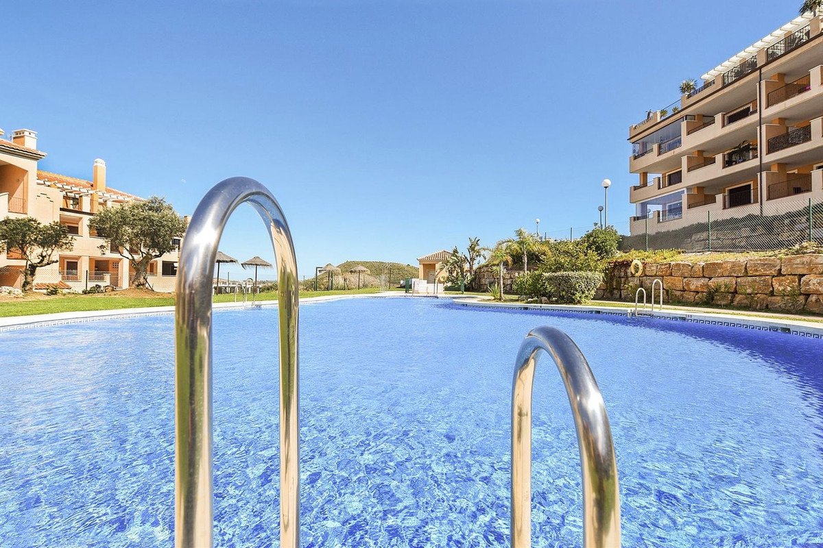 3 Bed Middle Floor Apartment in La Cala de Mijas