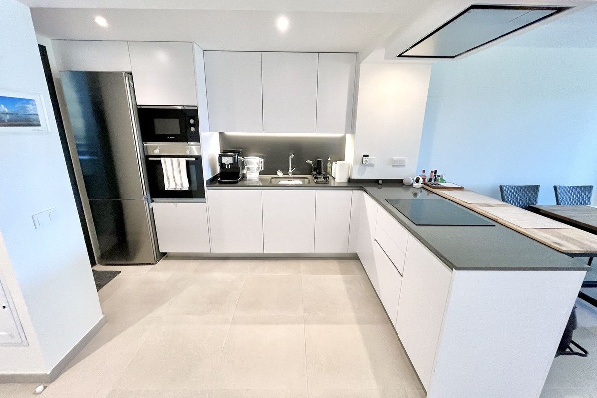 3 Bed Middle Floor Apartment in La Cala de Mijas