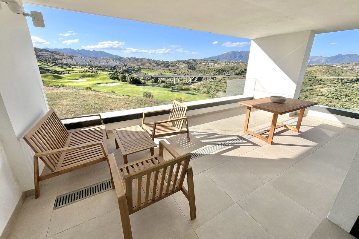 3 Bed Middle Floor Apartment in La Cala de Mijas