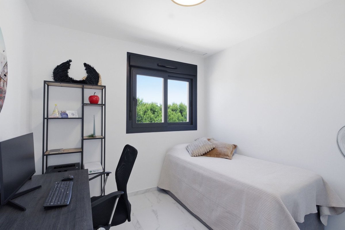 3 Bed Penthouse in Playa Flamenca