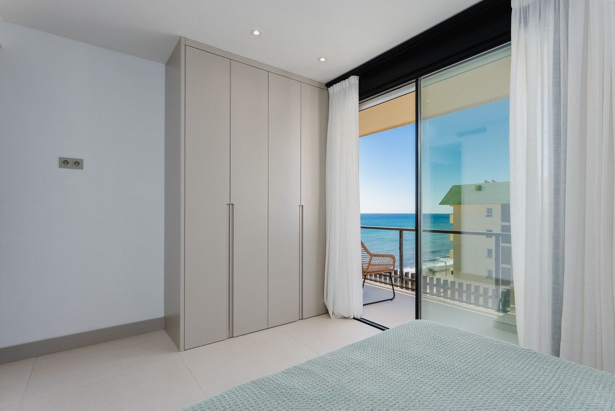 2 Bed Top Floor Apartment in Fuengirola