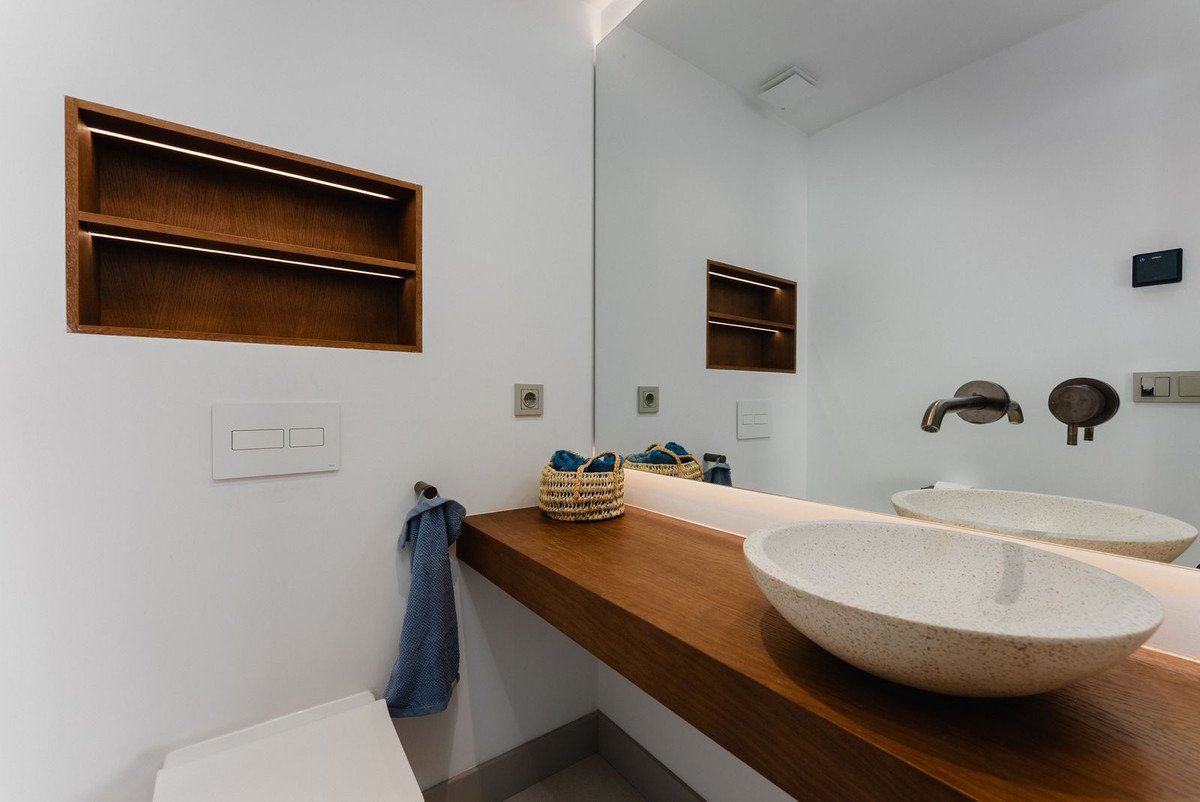 2 Bed Top Floor Apartment in Fuengirola