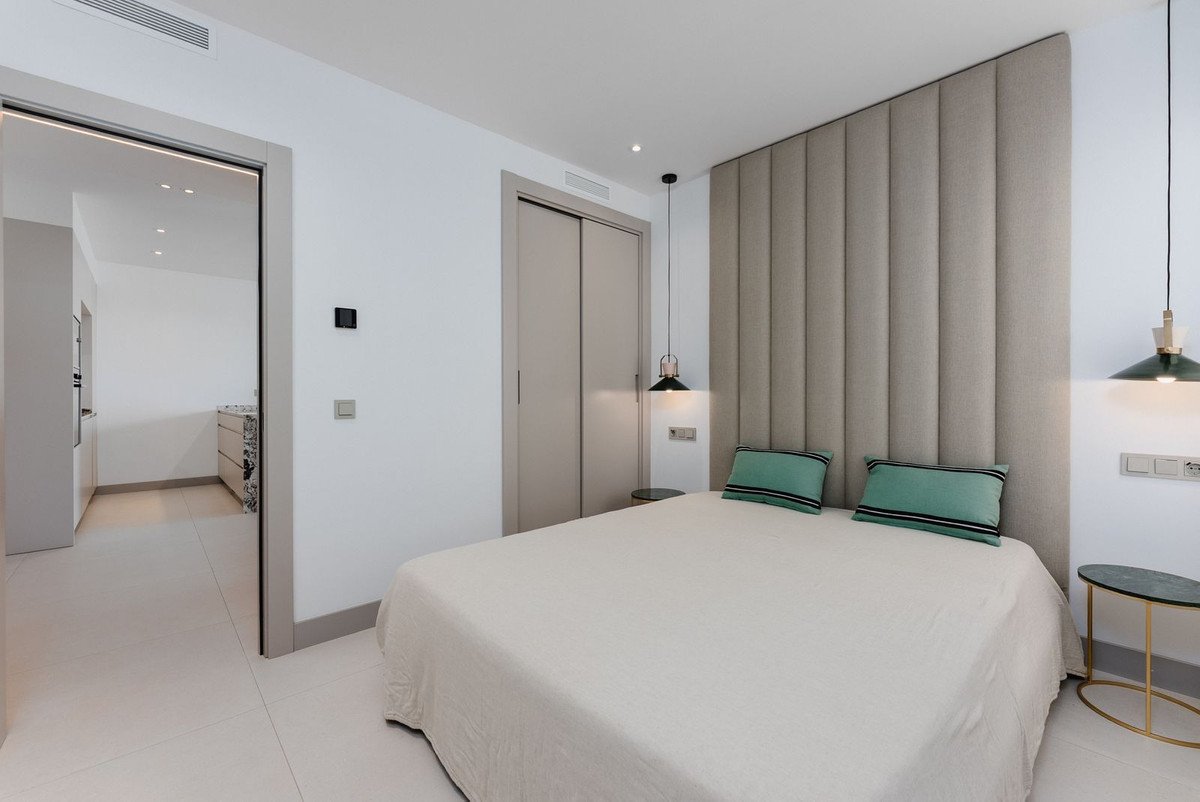 2 Bed Top Floor Apartment in Fuengirola