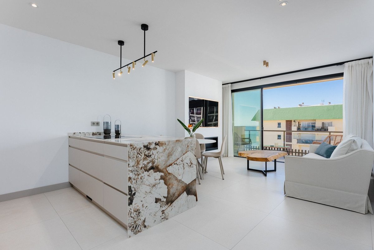 2 Bed Top Floor Apartment in Fuengirola