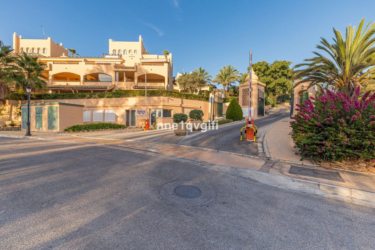 3 Bed Penthouse in Elviria