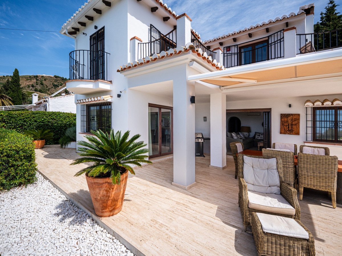 4 Bed Detached Villa in Mijas