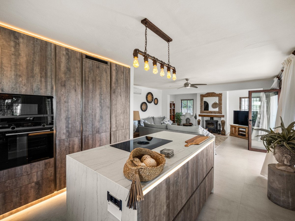 4 Bed Detached Villa in Mijas