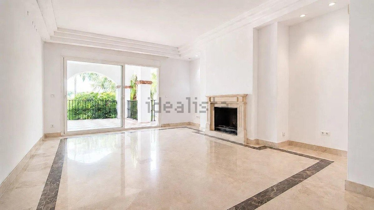 3 Bed Ground Floor Apartment in Nagüeles