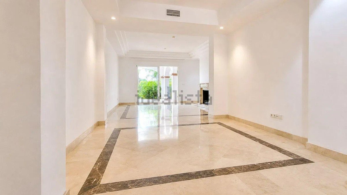 3 Bed Ground Floor Apartment in Nagüeles