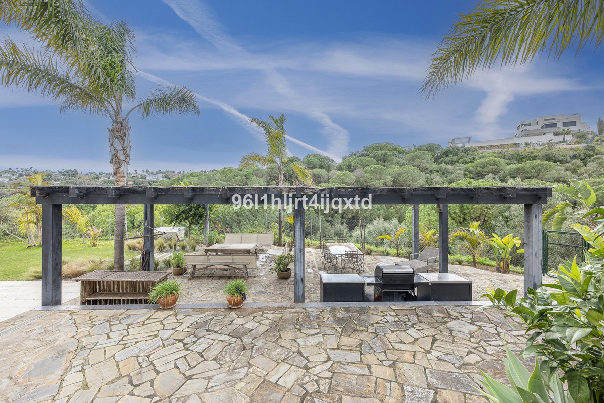 4 Bed Detached Villa in Sotogrande Alto