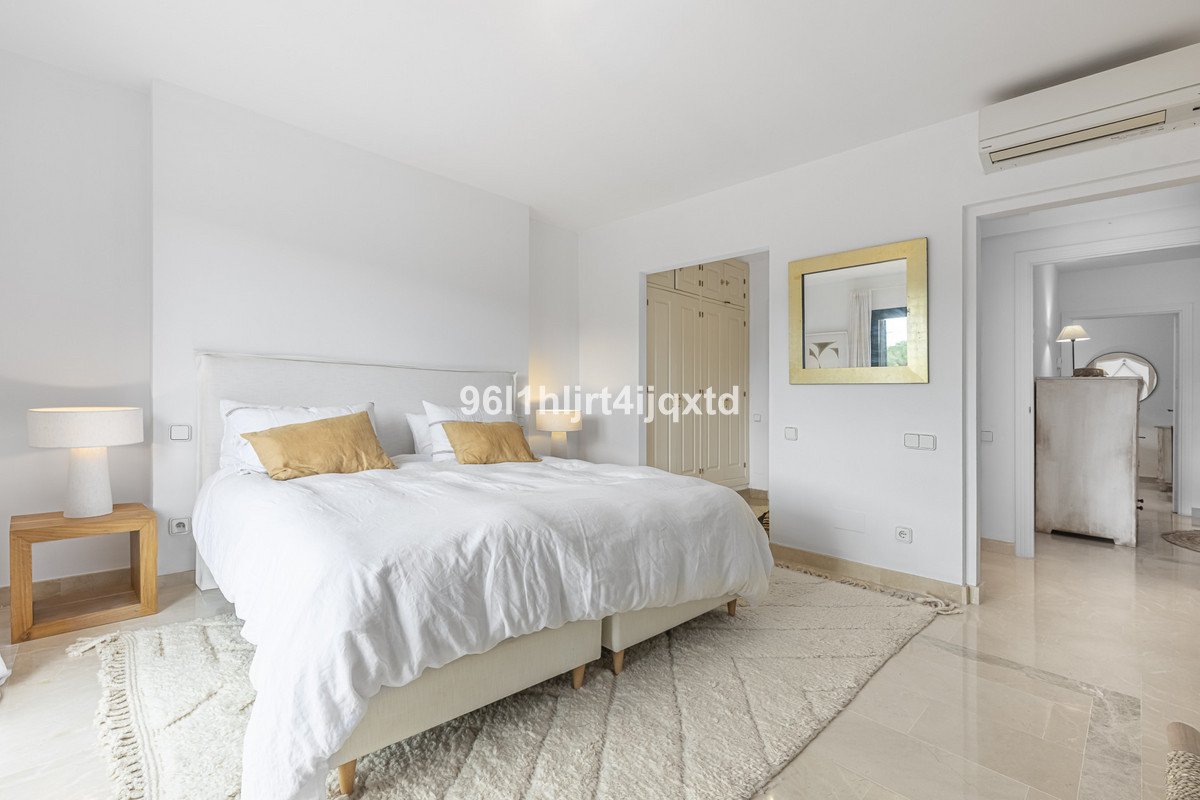4 Bed Detached Villa in Sotogrande Alto