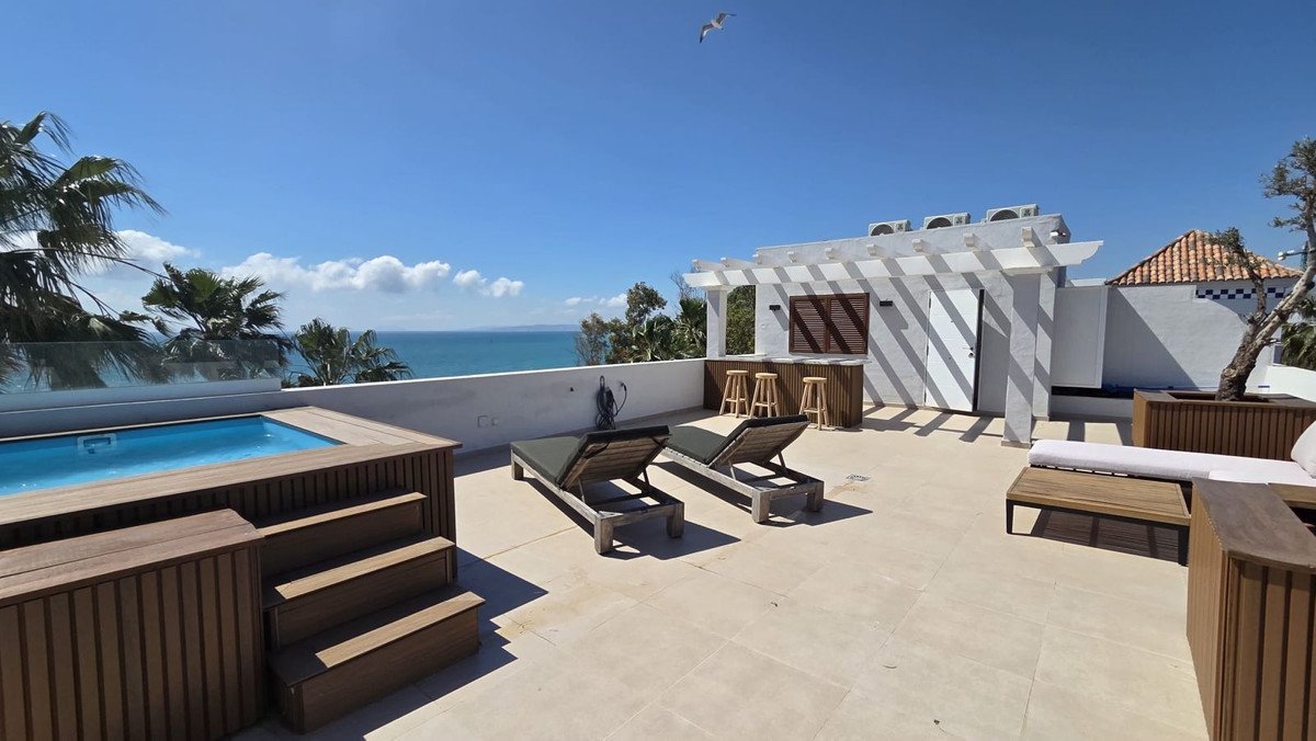 2 Bed Penthouse in Estepona