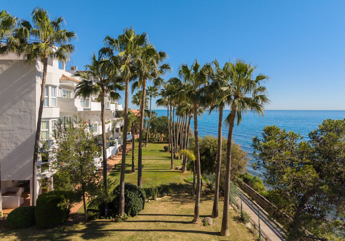 2 Bed Penthouse in Estepona
