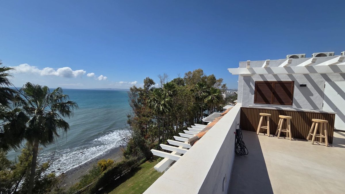 2 Bed Penthouse in Estepona