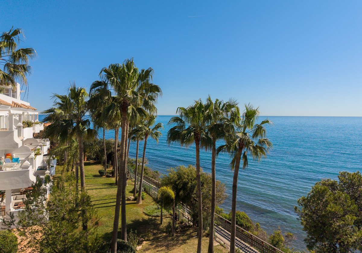 2 Bed Penthouse in Estepona
