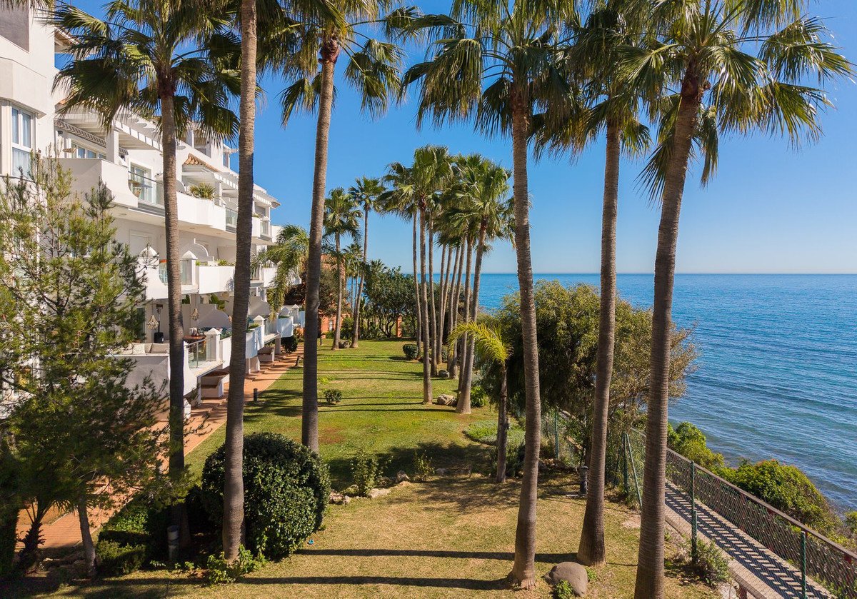 2 Bed Penthouse in Estepona