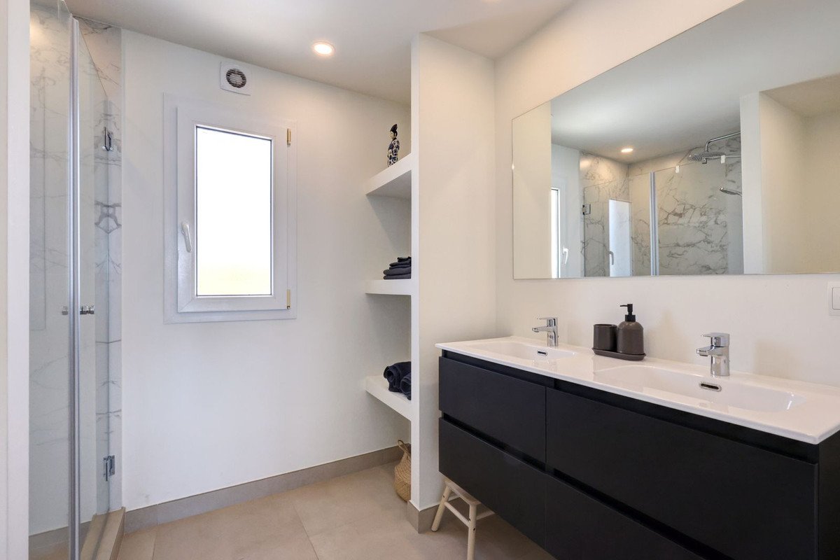2 Bed Penthouse in Estepona