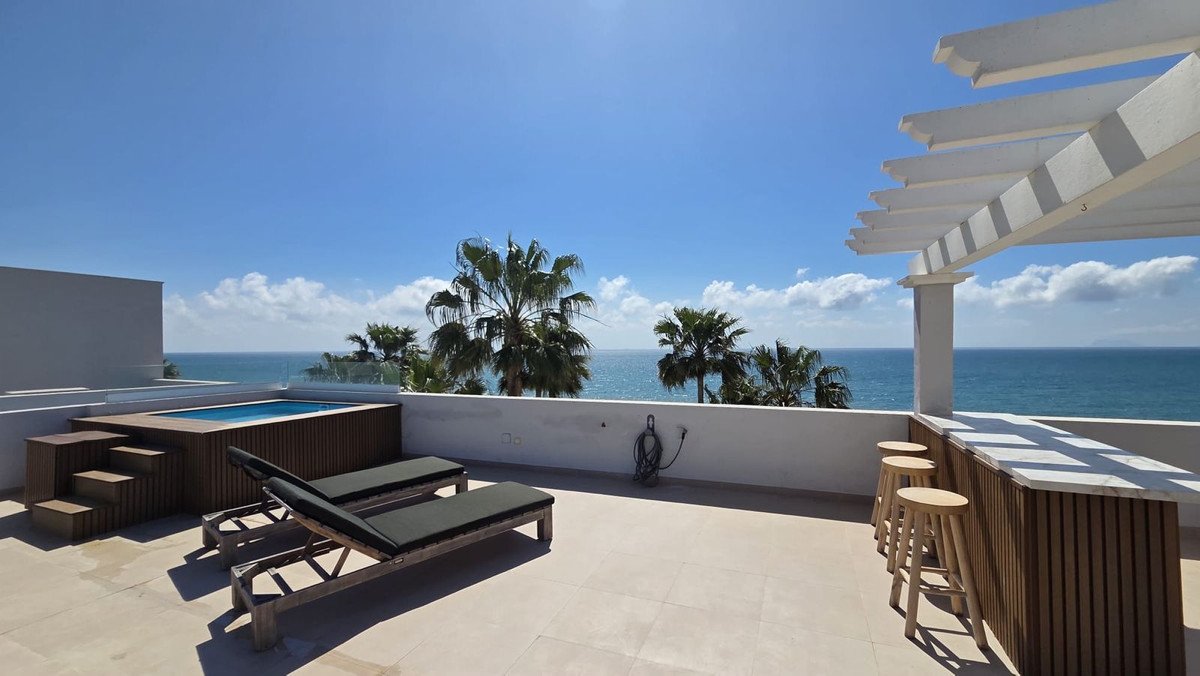 2 Bed Penthouse in Estepona