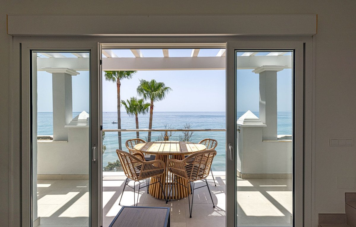 2 Bed Penthouse in Estepona