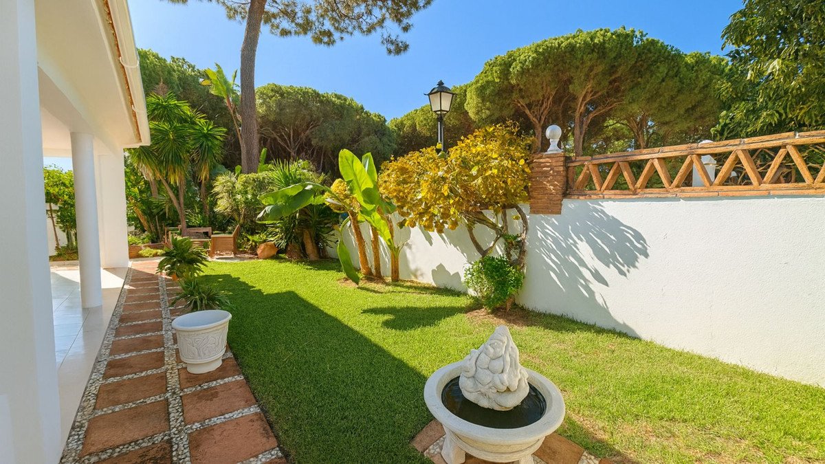 4 Bed Detached Villa in El Rosario