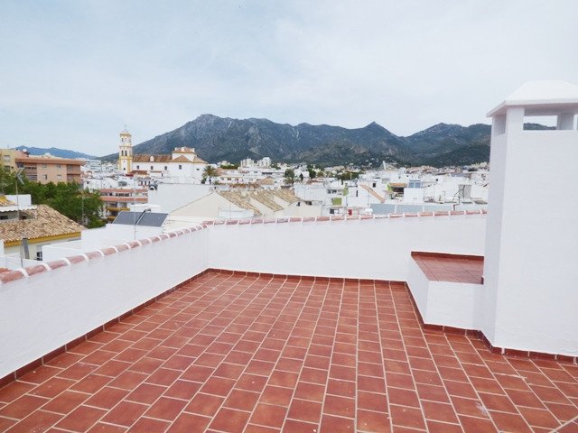 6 Bed Townhouse in Marbella