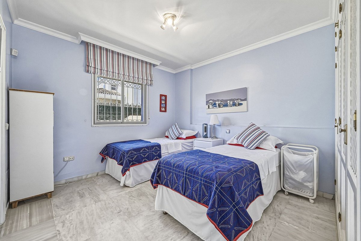 3 Bed Detached Villa in Bahía de Marbella