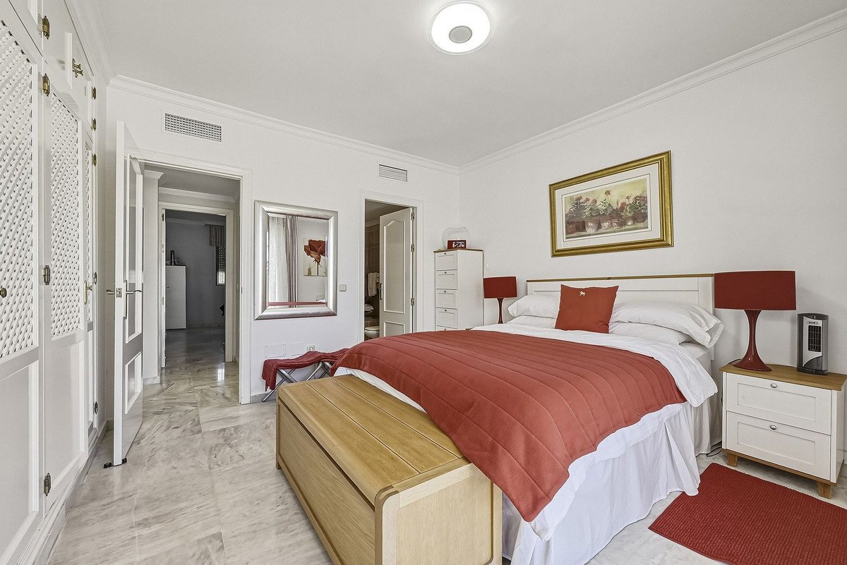 3 Bed Detached Villa in Bahía de Marbella